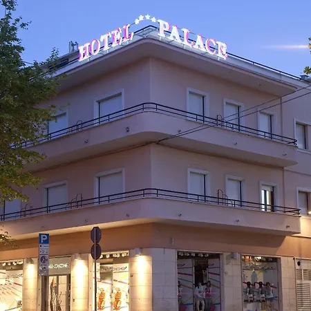 ホテル Palace Civitanova - Stazione, Centro Citta E Mare