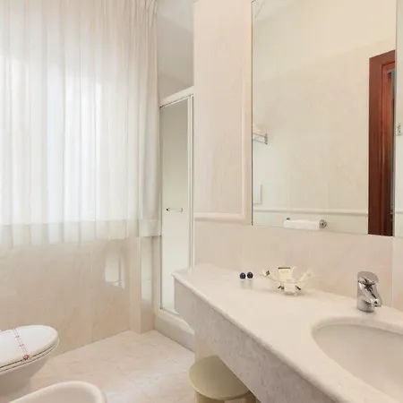 Hotel Palace Civitanova - Stazione, Centro Citta E Mare Civitanova Marche