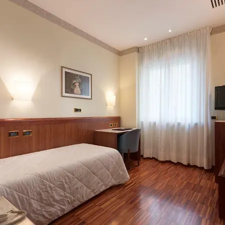 Palace Civitanova - Stazione, Centro Citta E Mare فندق تْشيفيتانوفا ماركي